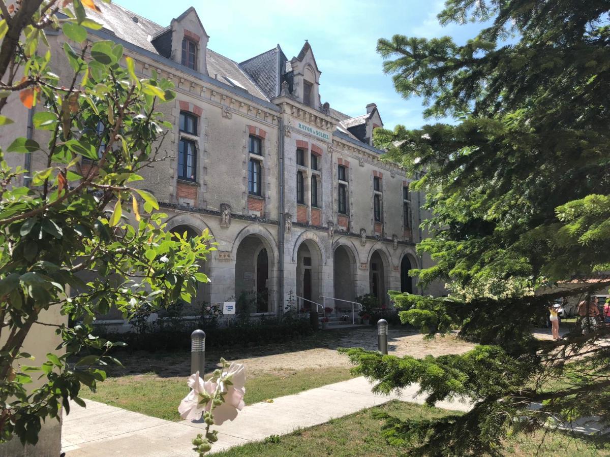Le Rayon De Soleil Hotel Chatelaillon-Plage Exterior photo